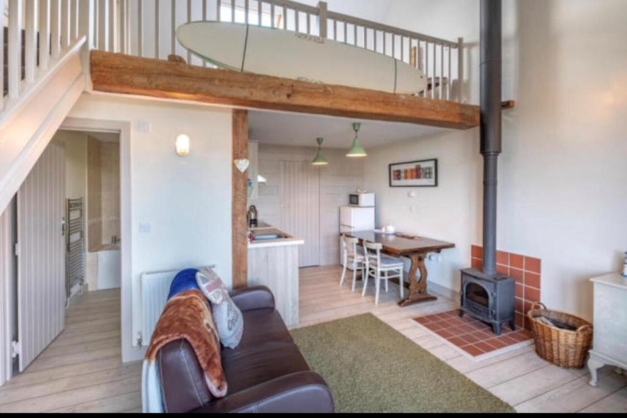 Surf Shack - Impeccable 1-Bed Cottage In Shorwell Exteriér fotografie